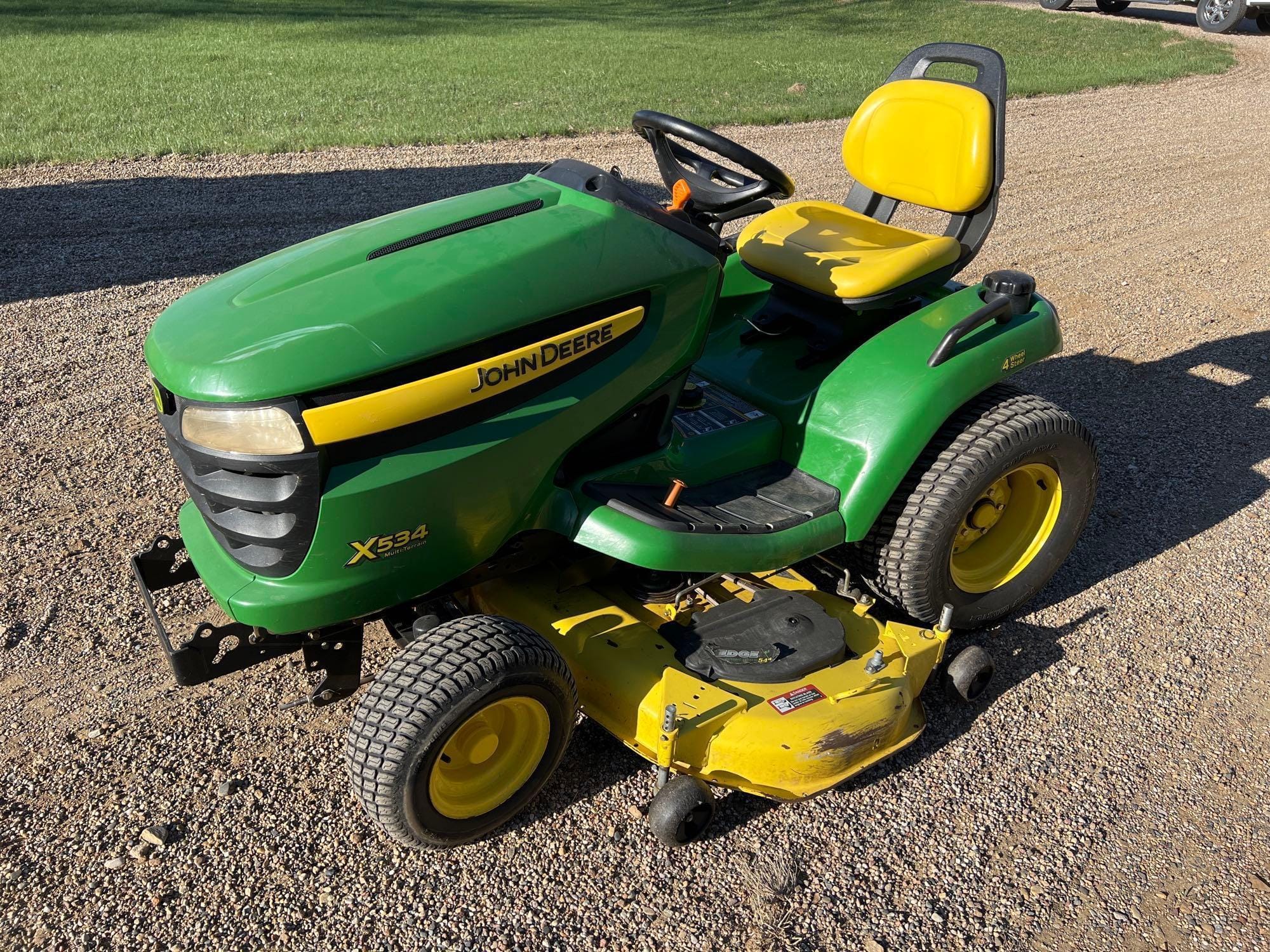 Main image John Deere X534