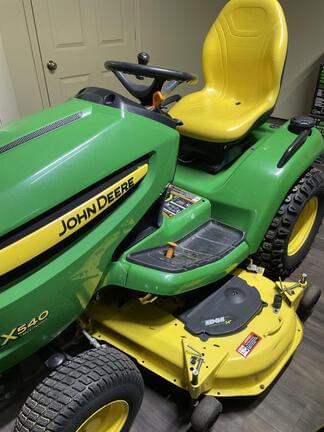 Image of John Deere X540 equipment image 2
