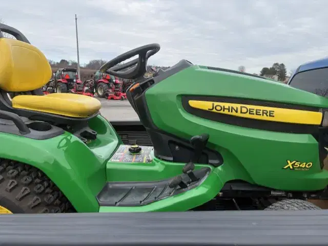 Image of John Deere X540 equipment image 1