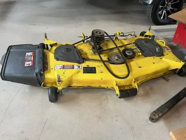 Image of John Deere X540 equipment image 3