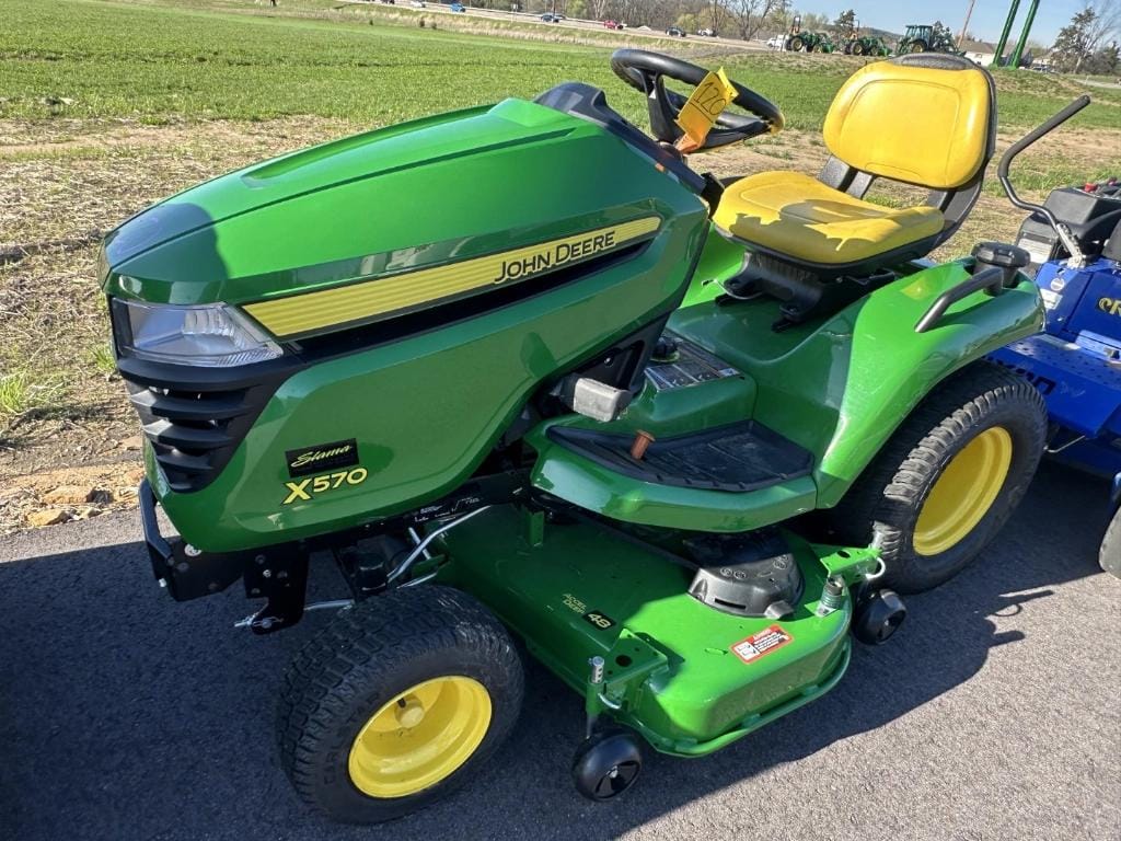Main image John Deere X570