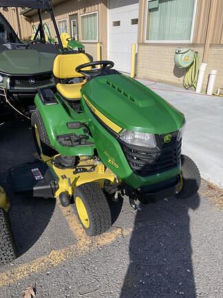 Image of John Deere X570 equipment image 3