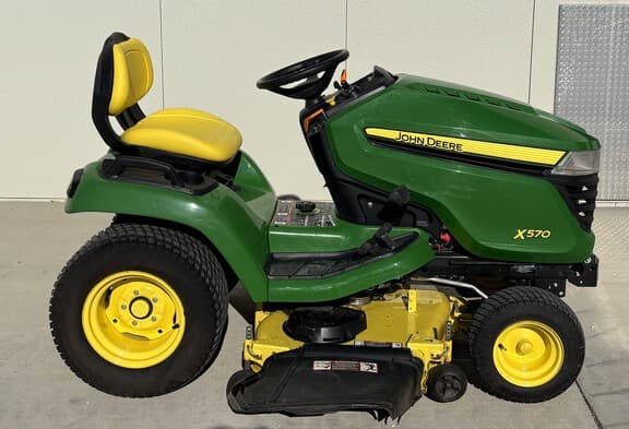 Image of John Deere X570 equipment image 1