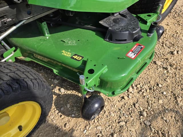 Image of John Deere X570 equipment image 3