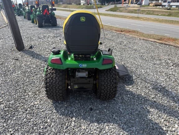 Image of John Deere X580 equipment image 3