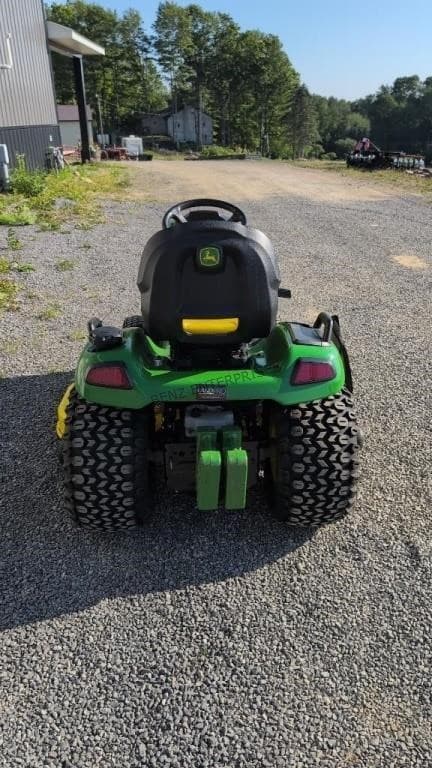 Image of John Deere X580 equipment image 2