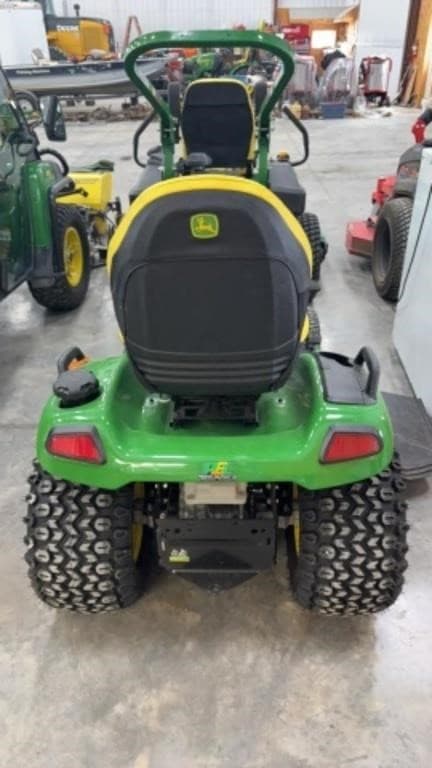 Image of John Deere X580 equipment image 1