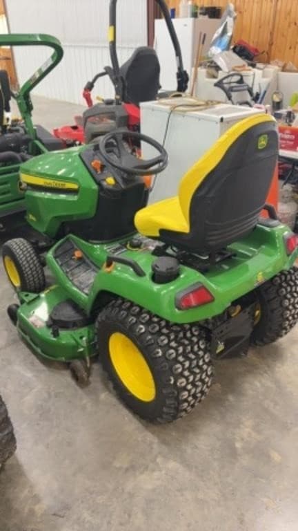 Image of John Deere X580 equipment image 2