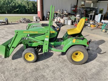 Main image John Deere X585