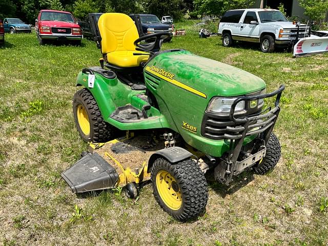 Image of John Deere X585 equipment image 1