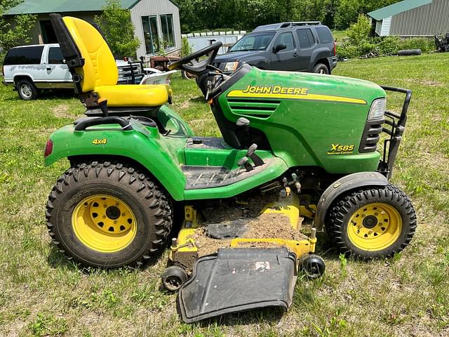 Image of John Deere X585 equipment image 3