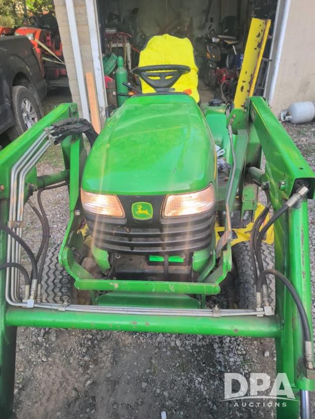 Image of John Deere X585 equipment image 2