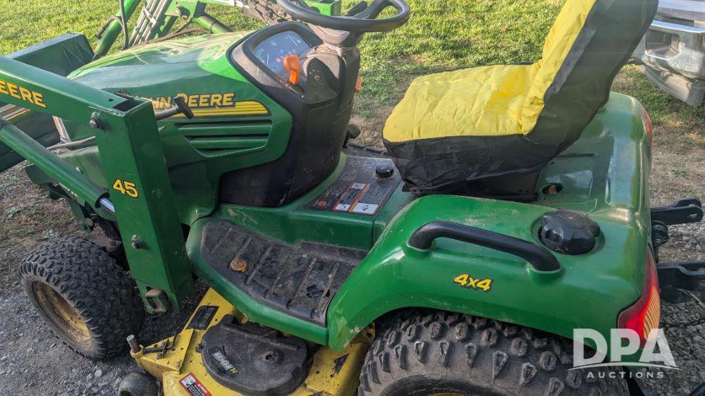 Image of John Deere X585 Primary image