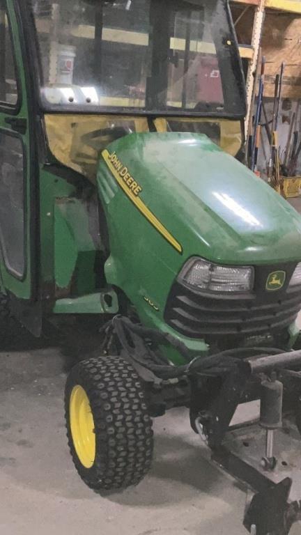 Image of John Deere X585 equipment image 2