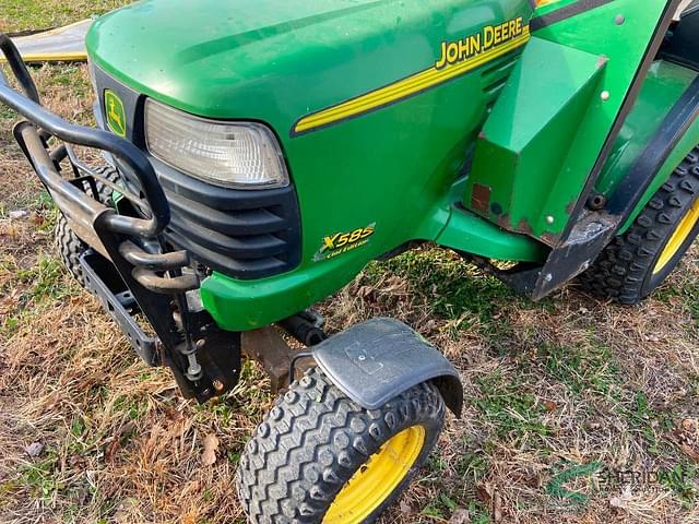 Image of John Deere X585 equipment image 2