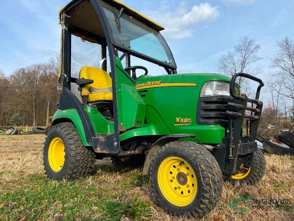 Image of John Deere X585 Primary image