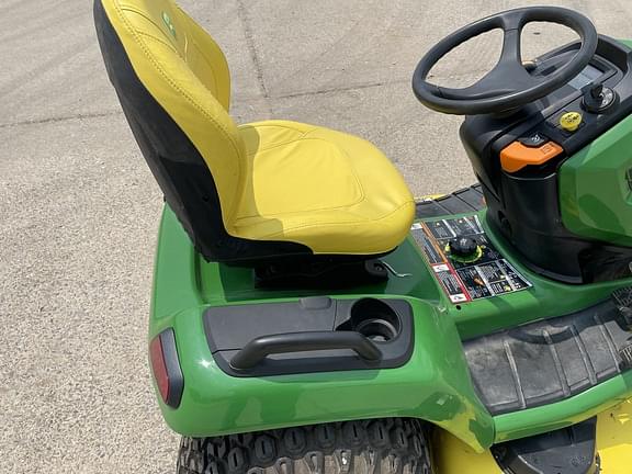 Image of John Deere X590 equipment image 3