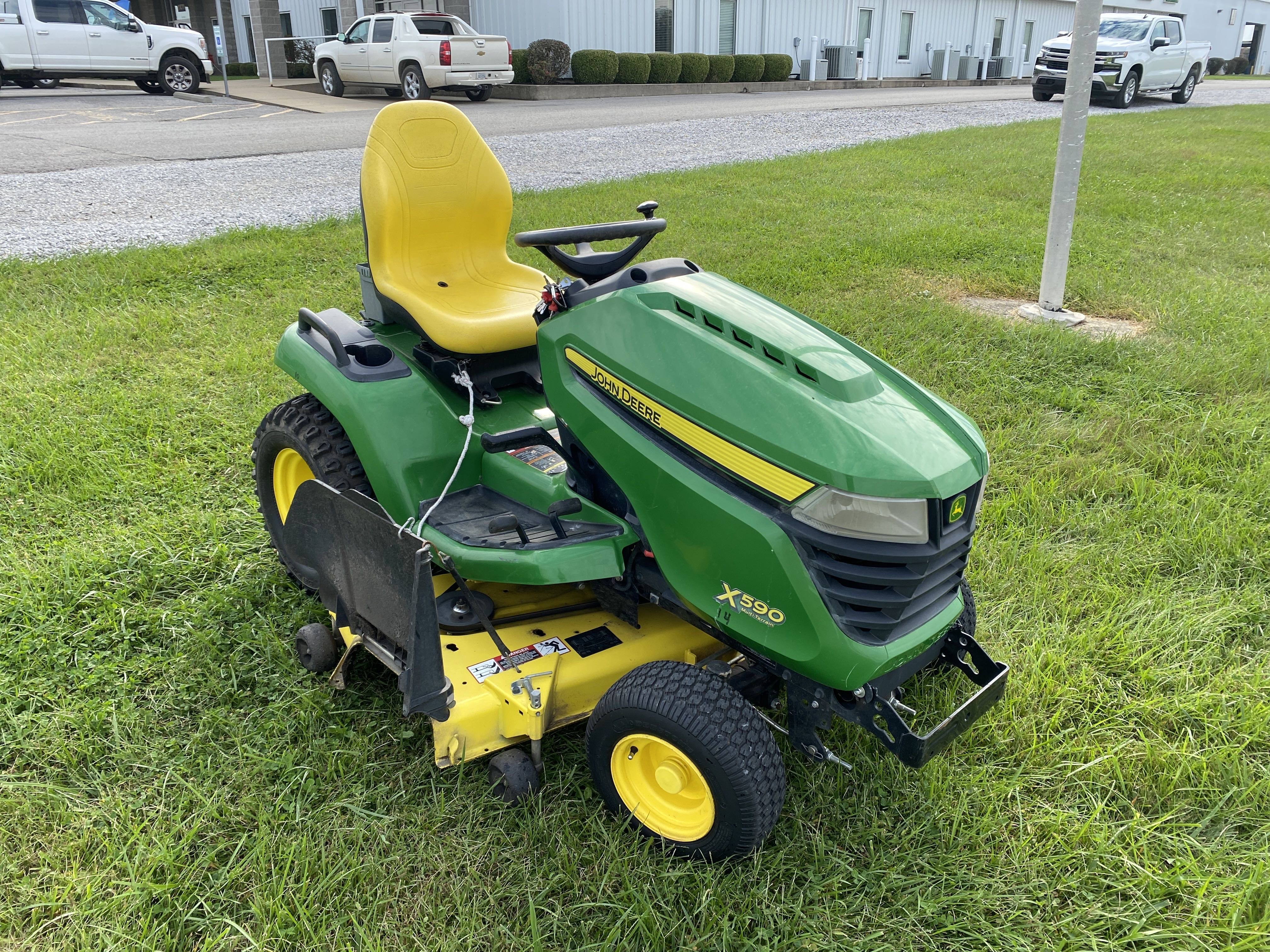 Main image John Deere X590