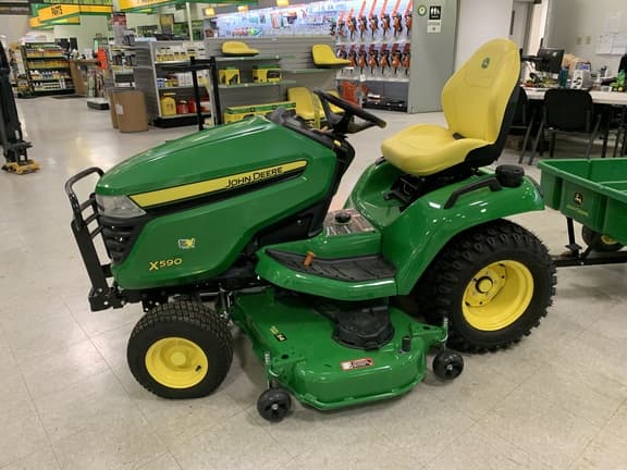 Image of John Deere X590 equipment image 1