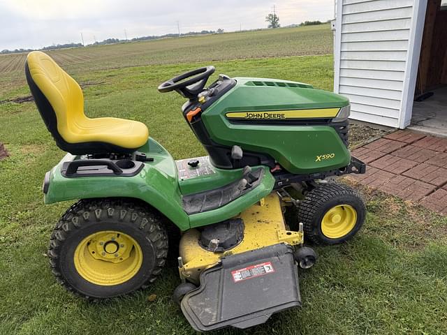Image of John Deere X590 equipment image 2