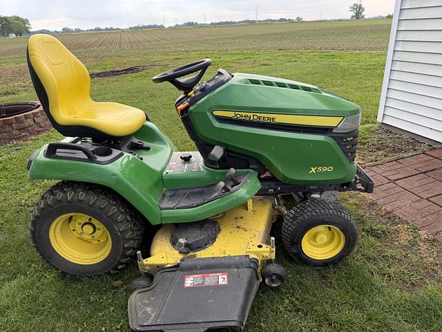 Image of John Deere X590 equipment image 1