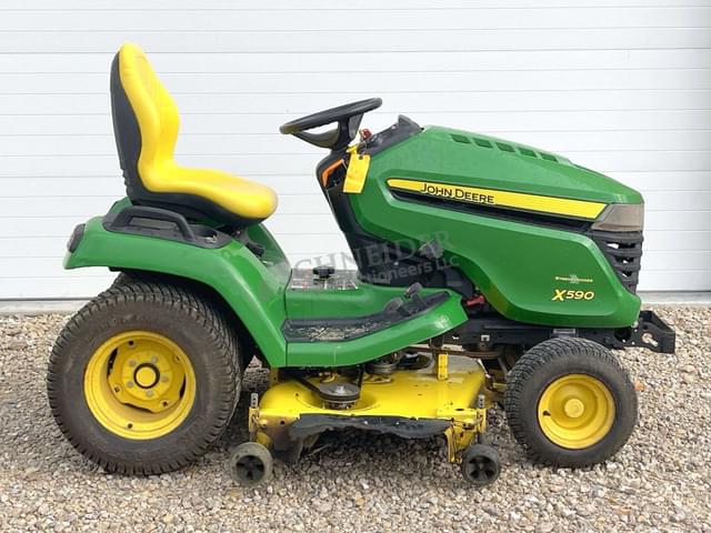 Image of John Deere X590 equipment image 2