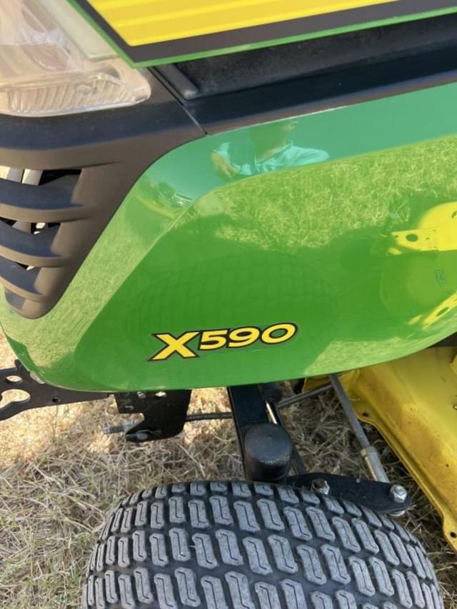 Image of John Deere X590 equipment image 4
