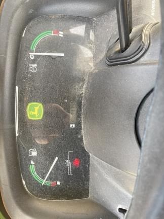 Image of John Deere X700 equipment image 3