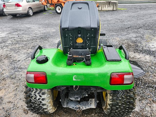 Image of John Deere X700 equipment image 3