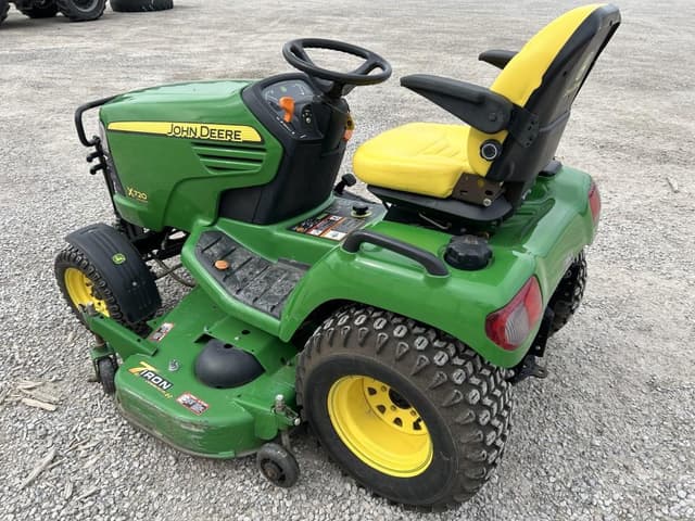 Image of John Deere X720 equipment image 4