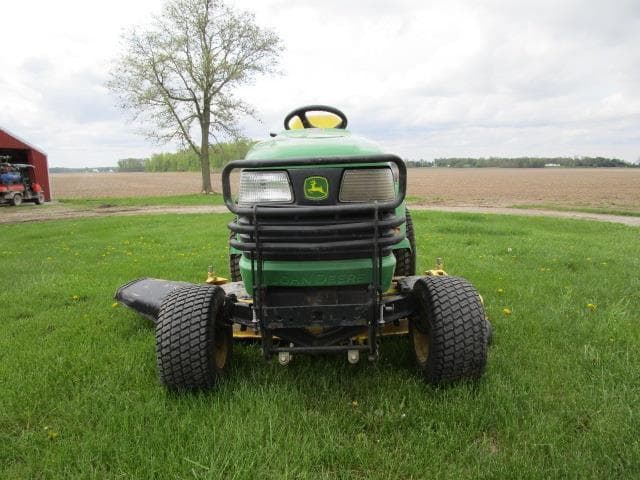 Image of John Deere X720 equipment image 3