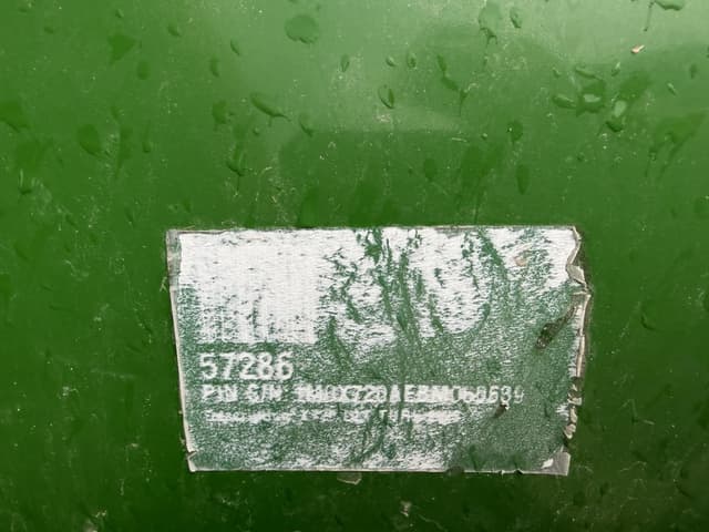 Image of John Deere X720 equipment image 4