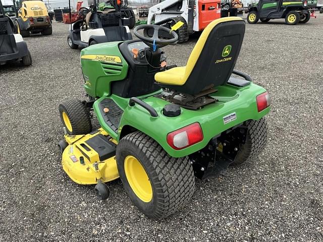 Image of John Deere X720 equipment image 1