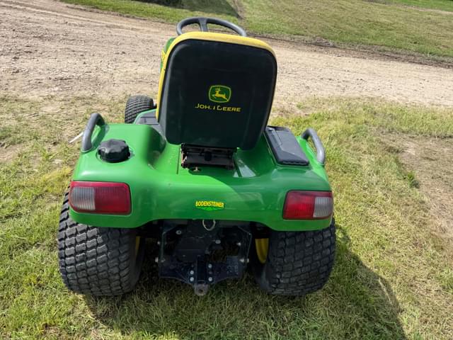 Image of John Deere X720 equipment image 3