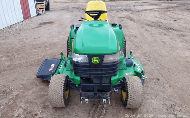 Image of John Deere X720 equipment image 2