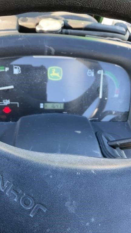 Image of John Deere X720 equipment image 4