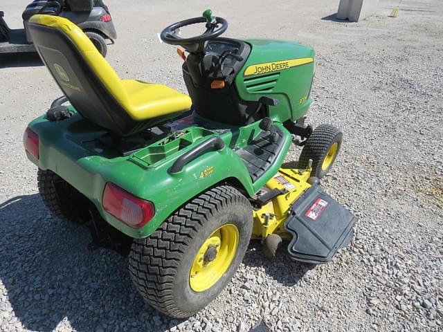 Image of John Deere X724 equipment image 4