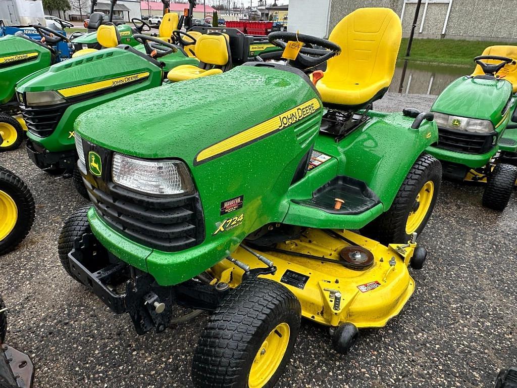 Image of John Deere X724 Primary image