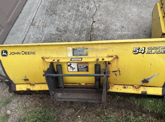 Image of John Deere X728 Image 1