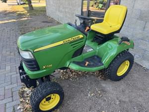 John Deere X728 Image