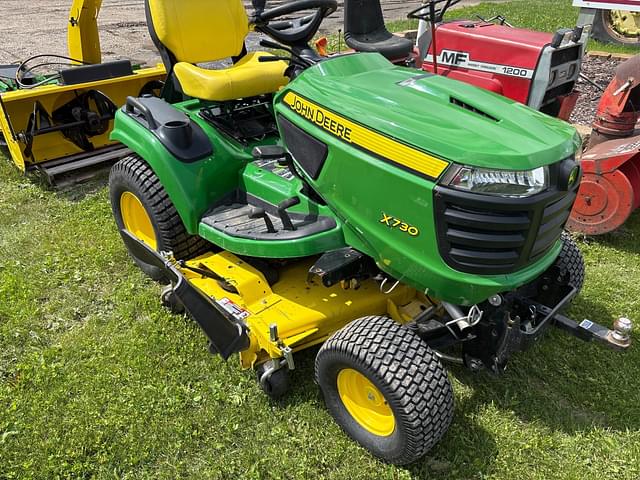 Image of John Deere X730 equipment image 2