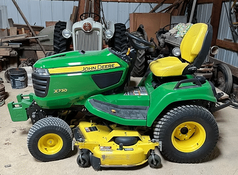 Image of John Deere X730 Image 0