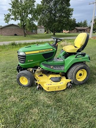 Image of John Deere X734 equipment image 3