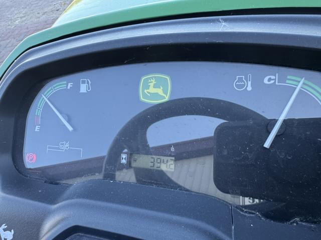 Image of John Deere X734 equipment image 4
