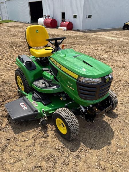 Image of John Deere X734 equipment image 1