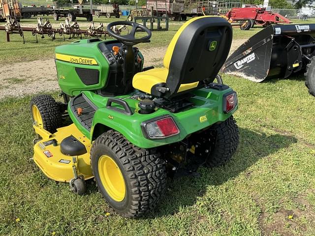 Image of John Deere X738 equipment image 3