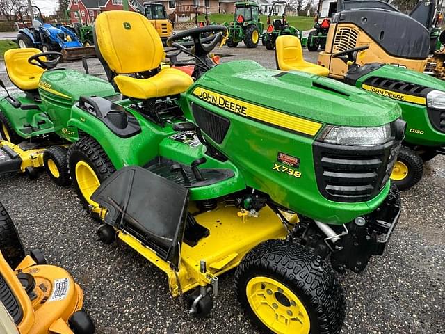 Image of John Deere X738 equipment image 3