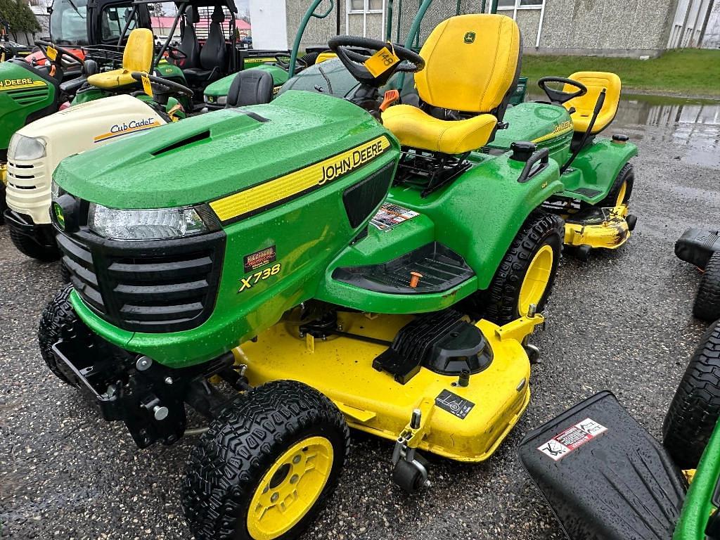 Image of John Deere X738 Primary image