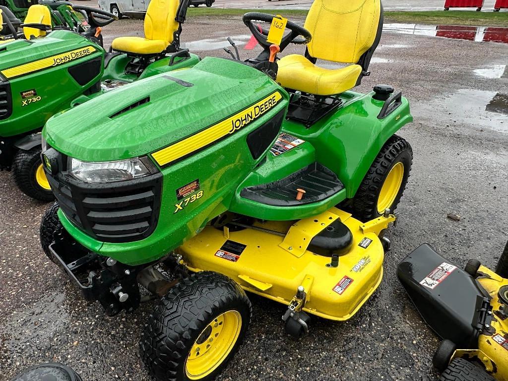 Image of John Deere X738 Primary image