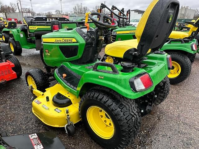 Image of John Deere X738 equipment image 1